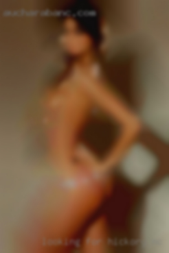 Looking in Hickory, NC for couples or females.